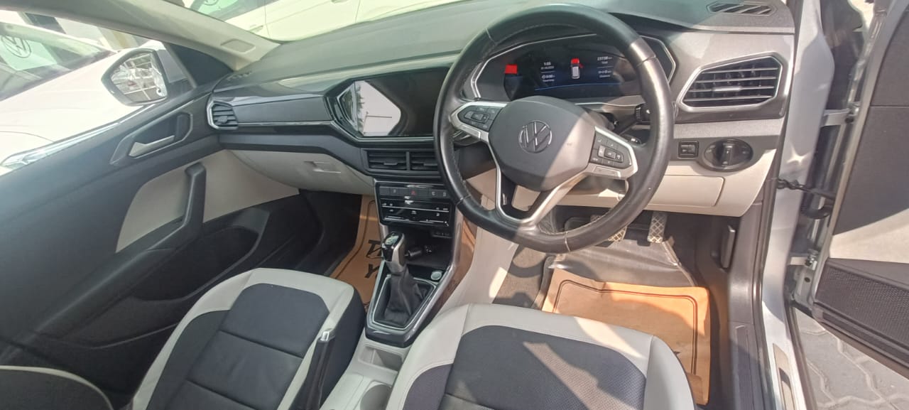 Volkswagen Taigun Topline 1.0 Tsi At